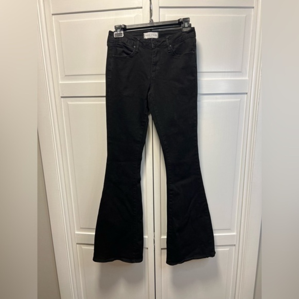 Articles Of Society Solid Stretch Flared Jeans Size Women’s 26 Color Black